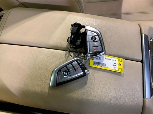 Used 2019 BMW X5 xDrive40i w/ Convenience Package image 15