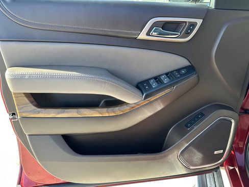 Used 2020 GMC Yukon XL Denali w/ Denali Ultimate Package image 12