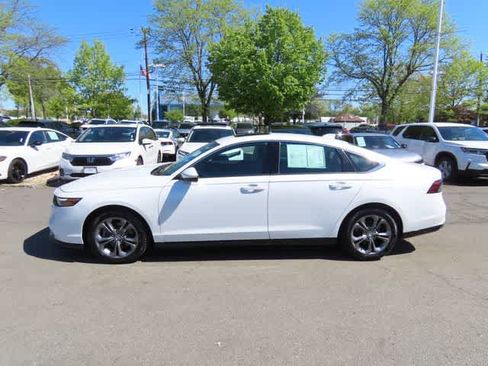 Used 2025 Honda Accord EX-L image 3