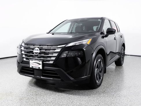 Used 2026 Nissan Rogue SV AWD/4WD image 3