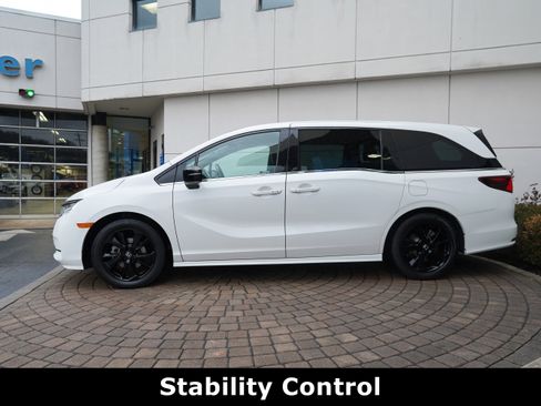 Used 2023 Honda Odyssey Sport image 19