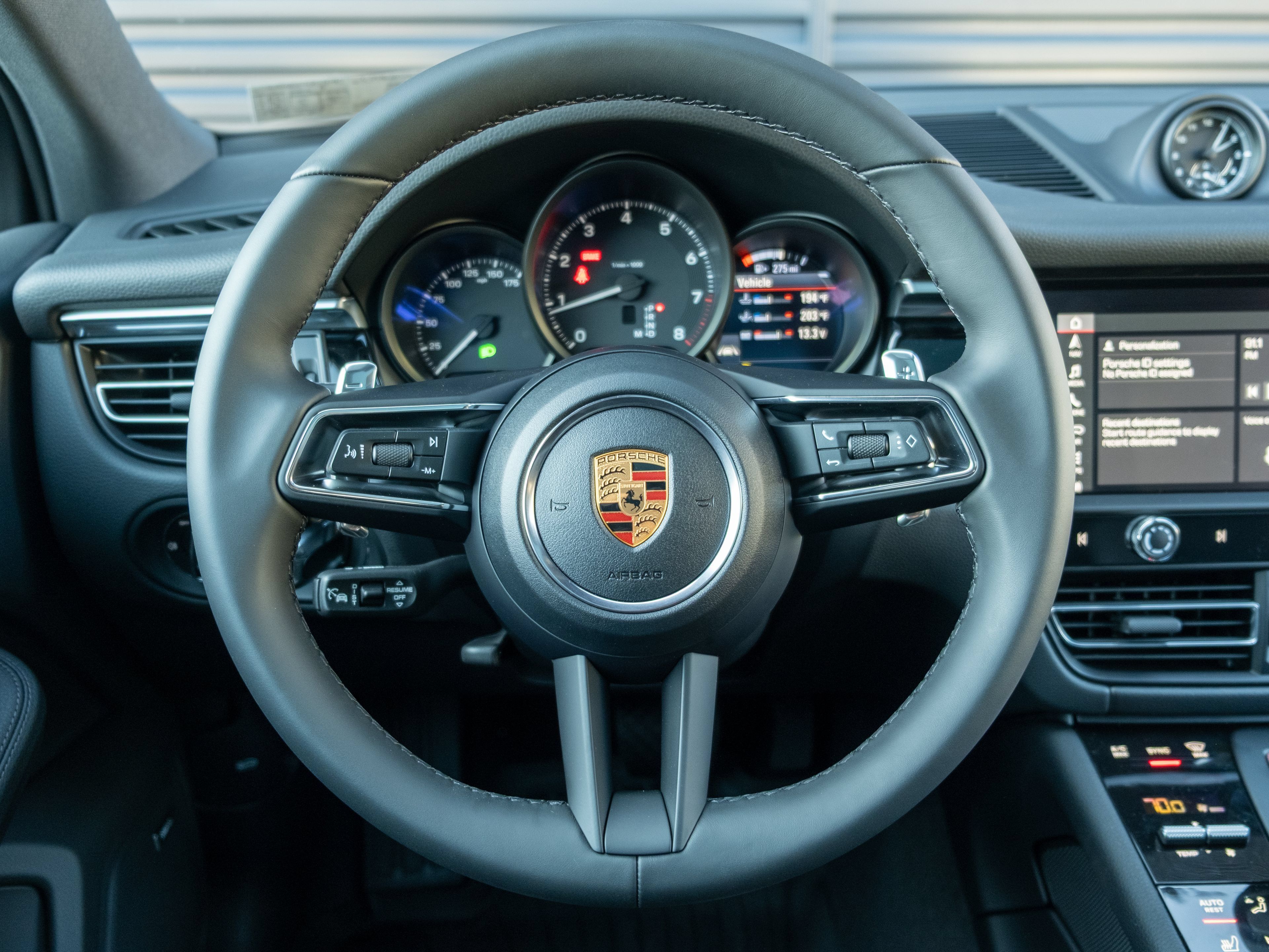 Certified 2026 Porsche Macan AWD/4WD image 23