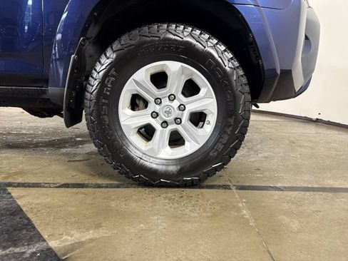 Used 2016 Toyota 4Runner SR5 Premium AWD/4WD image 11