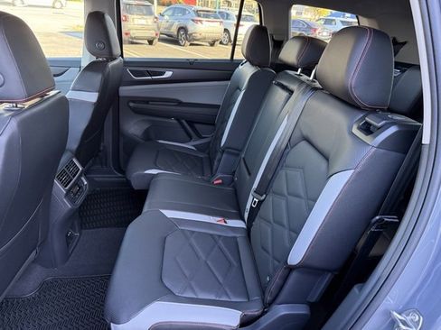 New 2026 Volkswagen Atlas Peak Edition image 15