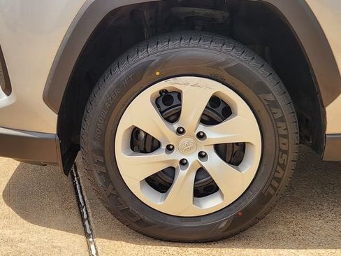Used 2024 Toyota RAV4 LE FWD image 8