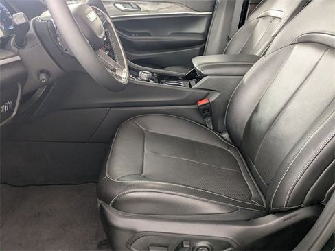 Used 2023 Jeep Grand Cherokee L Limited w/ Luxury Tech Group II image 14