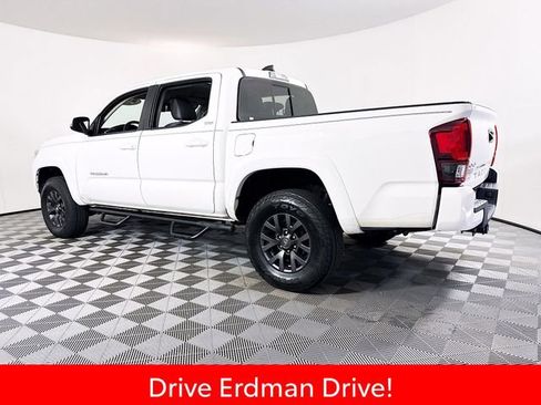 Certified 2022 Toyota Tacoma SR5 w/ Technology Package AWD/4WD image 21