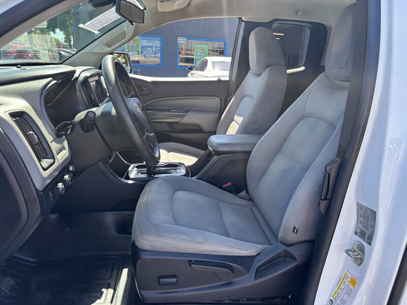 Used 2018 Chevrolet Colorado W/T w/ WT Convenience Package AWD/4WD image 7