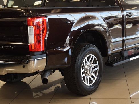 Used 2018 Ford F250 Lariat w/ Lariat Ultimate Package RWD image 21