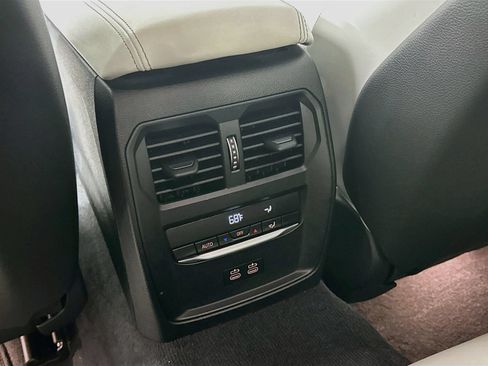 Used 2021 BMW M4 Competition w/ M Carbon Exterior Package RWD image 36