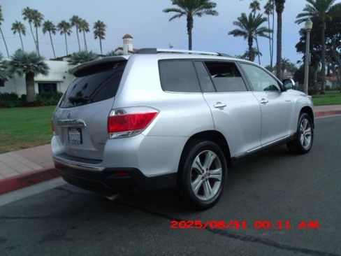 Used 2011 Toyota Highlander Limited image 34