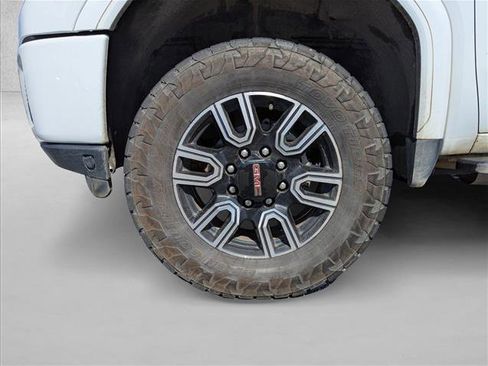 Used 2022 GMC Sierra 2500 AT4 w/ AT4 Preferred Package image 9