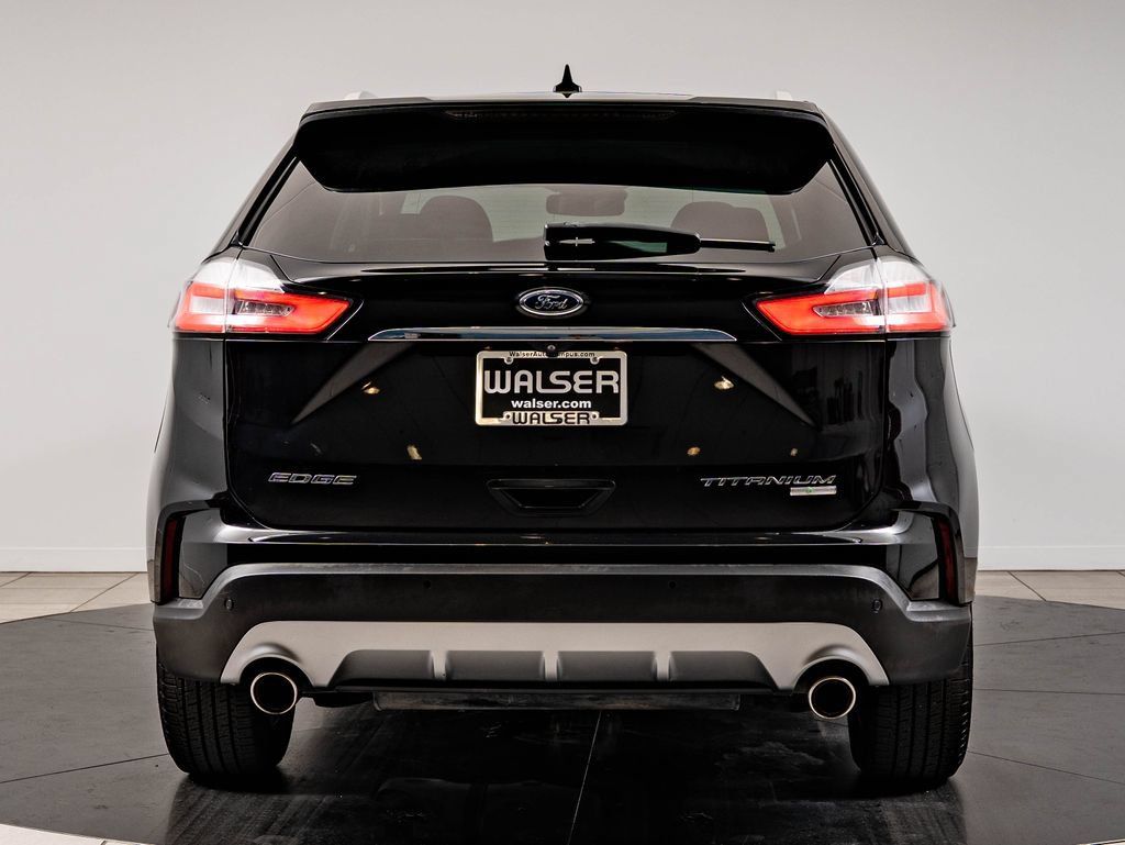 Used 2019 Ford Edge Titanium FWD image 7