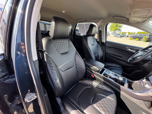 Used 2023 Ford Edge Titanium AWD/4WD image 12