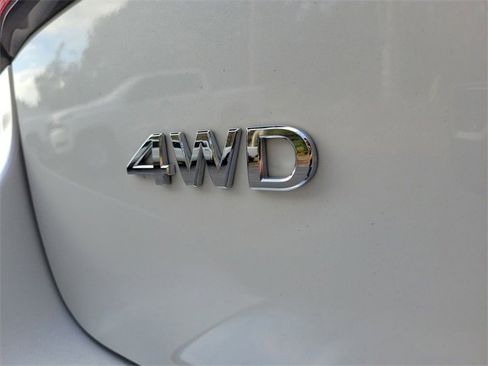 Used 2024 INFINITI QX80 Sensory image 9