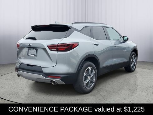 Used 2024 Chevrolet Blazer LT w/ Convenience Package AWD/4WD image 3