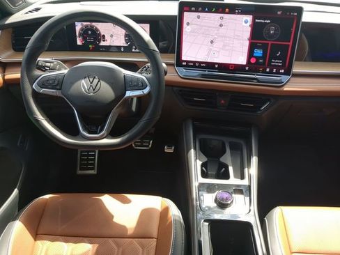 New 2026 Volkswagen Tiguan SEL R-Line AWD/4WD image 14