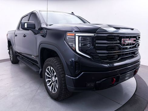 Used 2023 GMC Sierra 1500 AT4 w/ Technology Package AWD/4WD image 12
