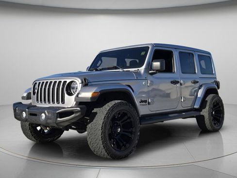 Used 2019 Jeep Wrangler Unlimited Sahara AWD/4WD image 8