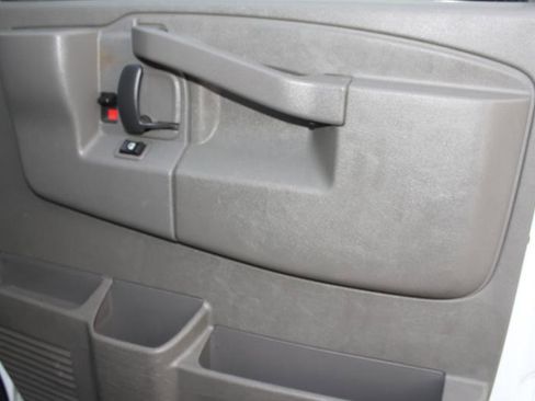 Used 2022 GMC Savana 2500 G2500 Cargo Van w/ Driver Convenience Package image 17