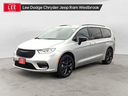 New 2026 Chrysler Pacifica Limited