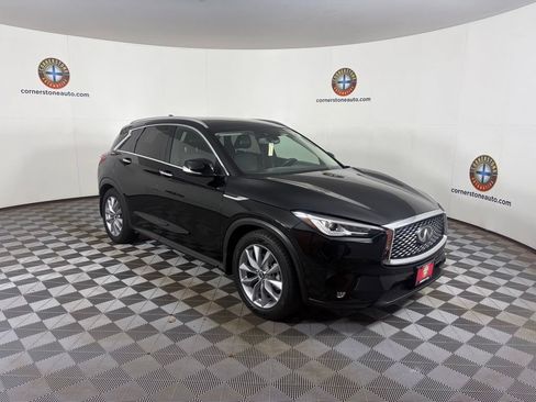 Used 2019 INFINITI QX50 Luxe w/ Navigation Package AWD/4WD image 17