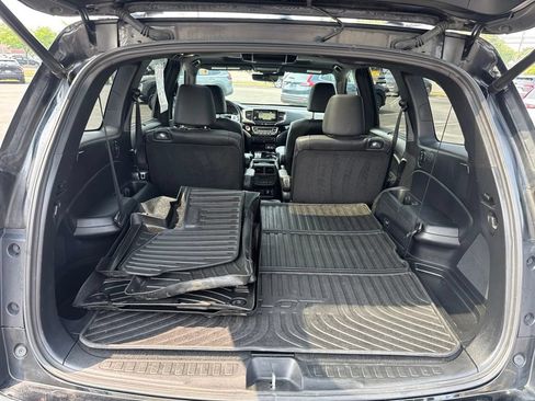 Used 2020 Honda Pilot Black Edition image 19