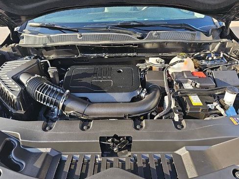 Used 2025 Chevrolet Blazer LT FWD image 28