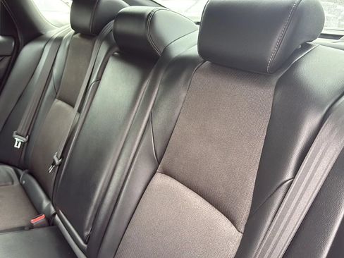 Used 2018 Honda Accord Sport image 19
