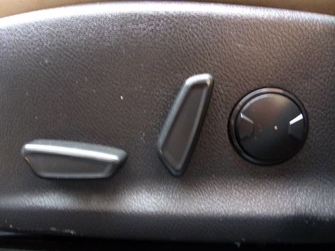 Used 2017 Ford Focus Titanium image 23