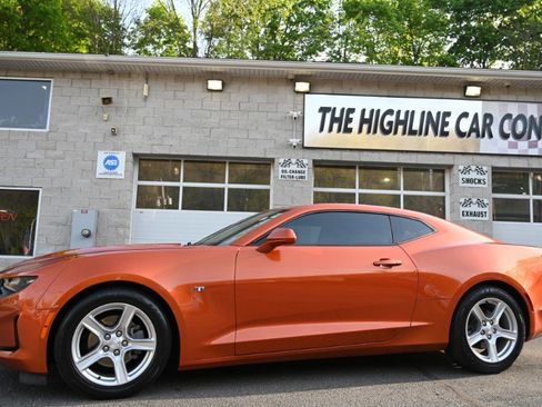 Used 2023 Chevrolet Camaro LT RWD image 2