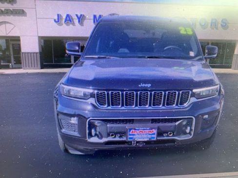 Used 2023 Jeep Grand Cherokee L Overland image 13