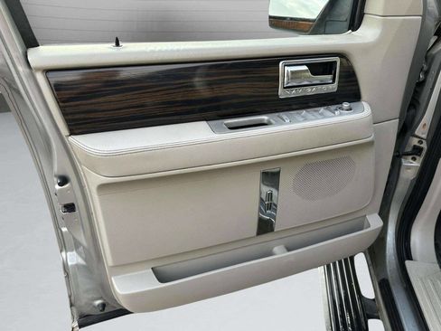 Used 2008 Lincoln Navigator L 4WD image 10