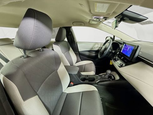 Certified 2025 Toyota Corolla LE image 25