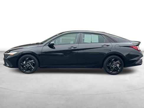 Certified 2026 Hyundai Elantra Sport FWD image 3