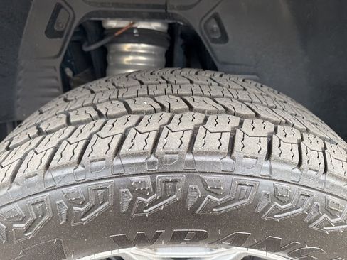 Used 2025 GMC Hummer EV 3X AWD/4WD image 35