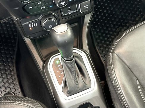 Used 2022 Jeep Renegade Limited w/ Sun, Sound & Wheels Group image 16