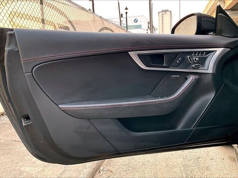 Used 2020 Jaguar F-TYPE Coupe image 21