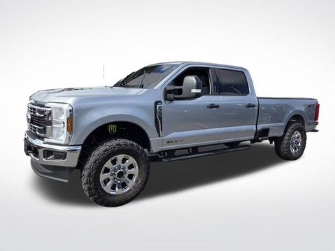 Certified 2024 Ford F350 XLT image 5