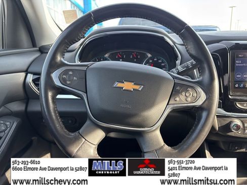 Used 2021 Chevrolet Traverse LT image 25