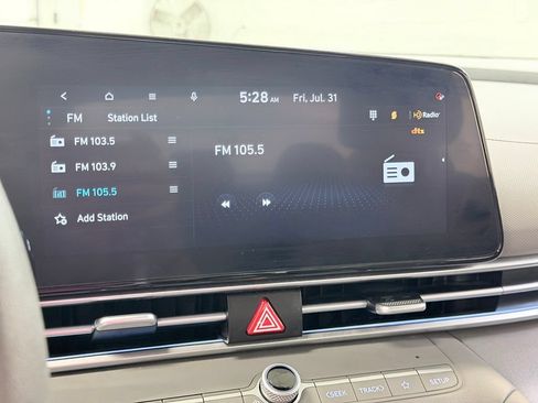 Used 2024 Hyundai Elantra SEL FWD image 50