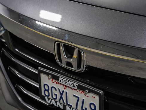Used 2018 Honda Accord EX image 8