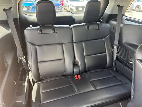 Used 2024 Ford Explorer Limited RWD image 32