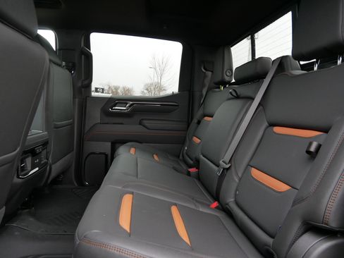 New 2026 GMC Sierra 1500 AT4 w/ Technology Package AWD/4WD image 5
