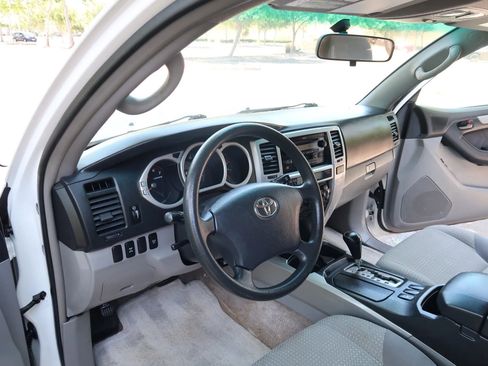 Used 2005 Toyota 4Runner Sport AWD/4WD image 14