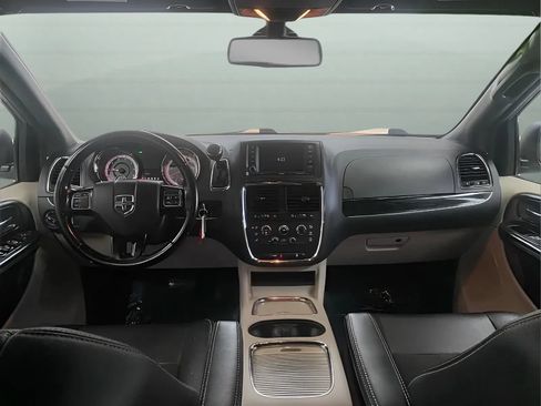 Used 2020 Dodge Grand Caravan SXT FWD image 21