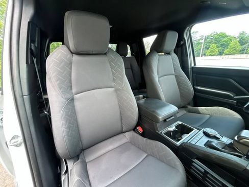 Certified 2024 Toyota Tacoma SR5 AWD/4WD image 27