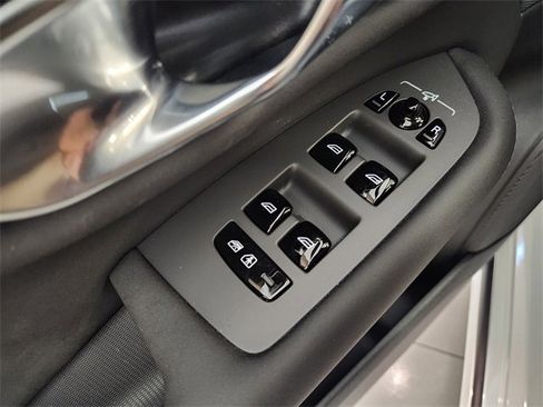 New 2025 Volvo XC90 B6 Plus w/ Protection Package Premier image 23