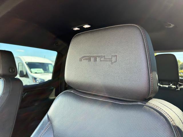 Used 2023 GMC Sierra 1500 AT4 w/ Technology Package AWD/4WD image 17