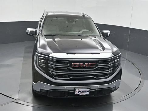 Used 2022 GMC Sierra 1500 SLT AWD/4WD image 43